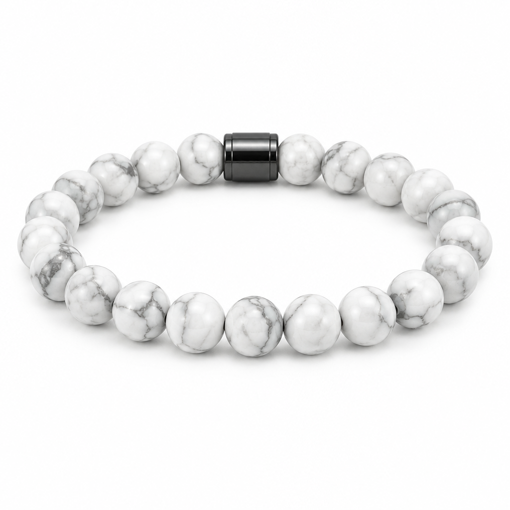 Bransoletka z bidego howlitu z hematytowa przetylka, produkt na bialym tle