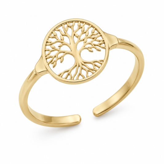 Złoty otwarty pierścionek z ażurowym drzewem życia na białym tle